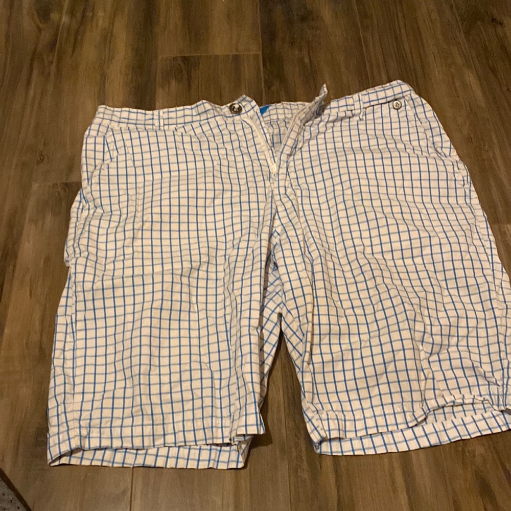 Plaid men’s shorts